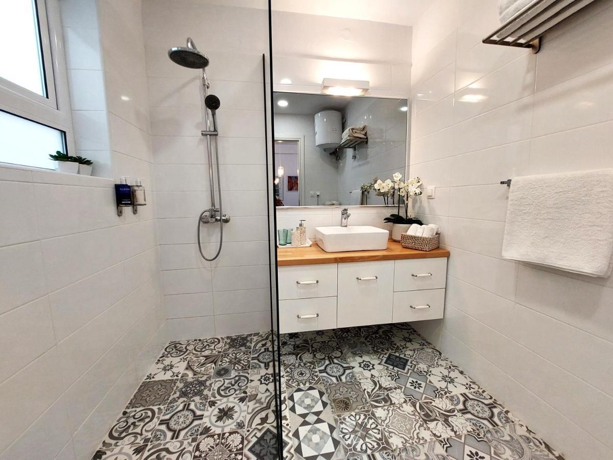 Aay- Best Corfu Town & Sea Apart 2Bedroom Renovated + Lift / Comfy&Design+Wifi Екстер'єр фото